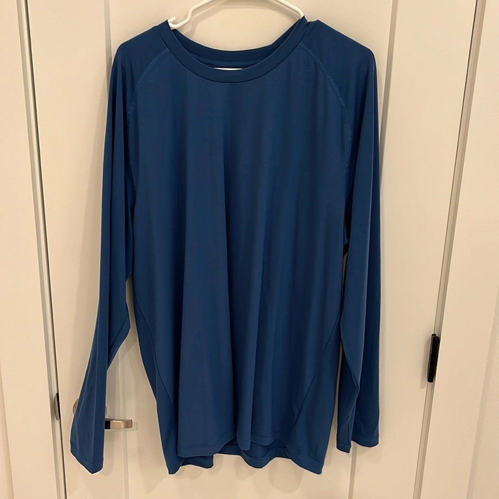 Gap fit long sleeve T-shirt